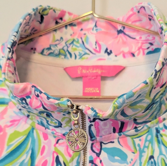 Lily Pulitzer Skipper 1/2 Zip UPF Popover Size Large Lily's Favorite Things EUC - Picture 2 of 5